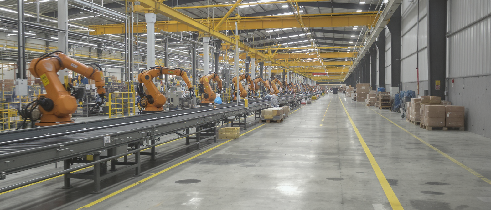 stellantis annonce la fin de la production automobile &agrave; poissy, &eacute;voquant des surcapacit&eacute;s industrielles comme cause principale de cette d&eacute;cision qui impacte l'avenir du site.