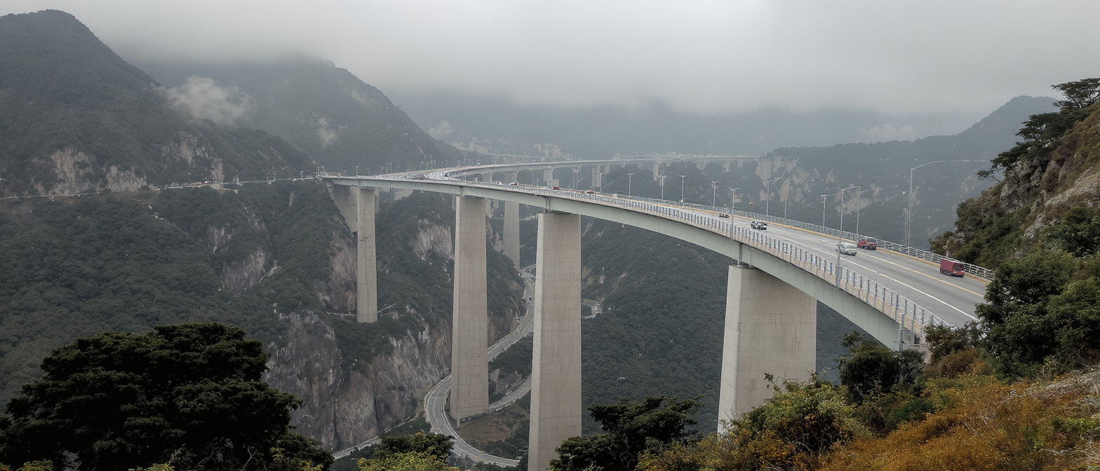 d&eacute;couvrez comment l'essor rapide des ponts et autoroutes au guizhou, moteur cl&eacute; du d&eacute;veloppement chinois, se heurte aujourd'hui &agrave; une crise majeure due &agrave; l'impasse de la dette.