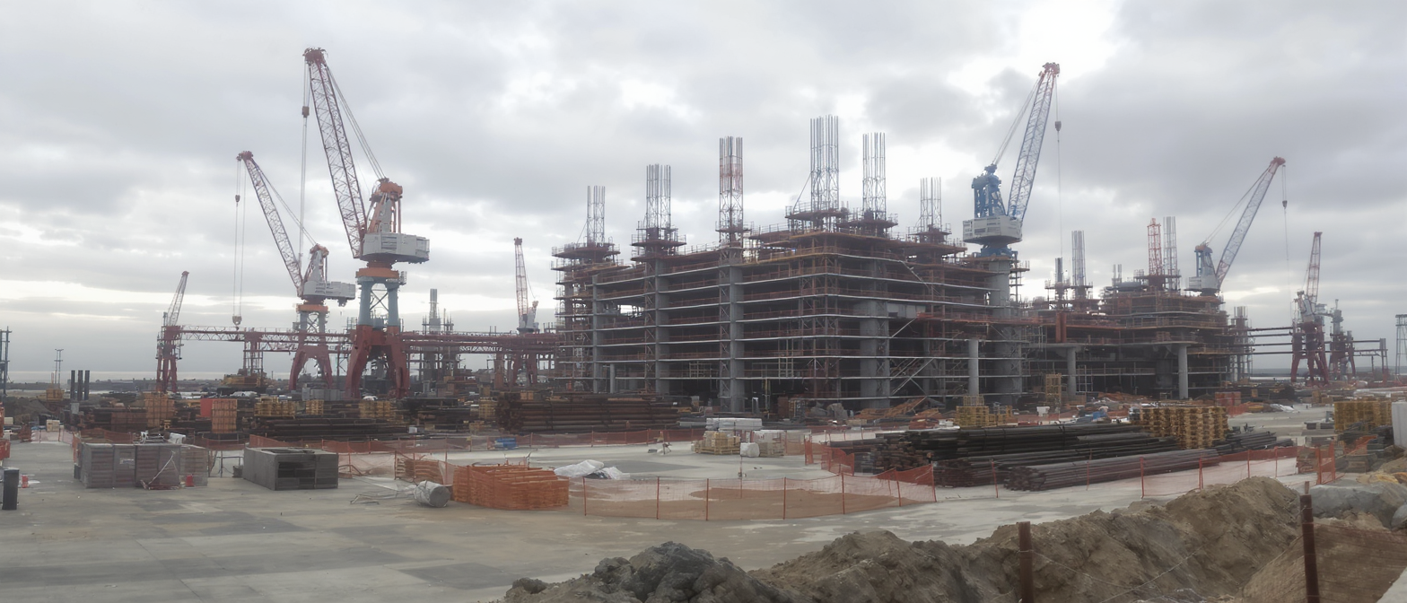 &agrave; fos-sur-mer, marcegaglia surmonte la crise de l'acier et vise &agrave; construire la premi&egrave;re aci&eacute;rie fran&ccedil;aise en 50 ans, relan&ccedil;ant ainsi l'industrie locale.