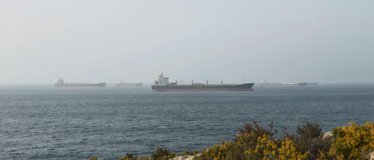 la guerre au moyen-orient rar&eacute;fie les navires et fait flamber les co&ucirc;ts du transport p&eacute;trolier, qui atteignent des niveaux records.